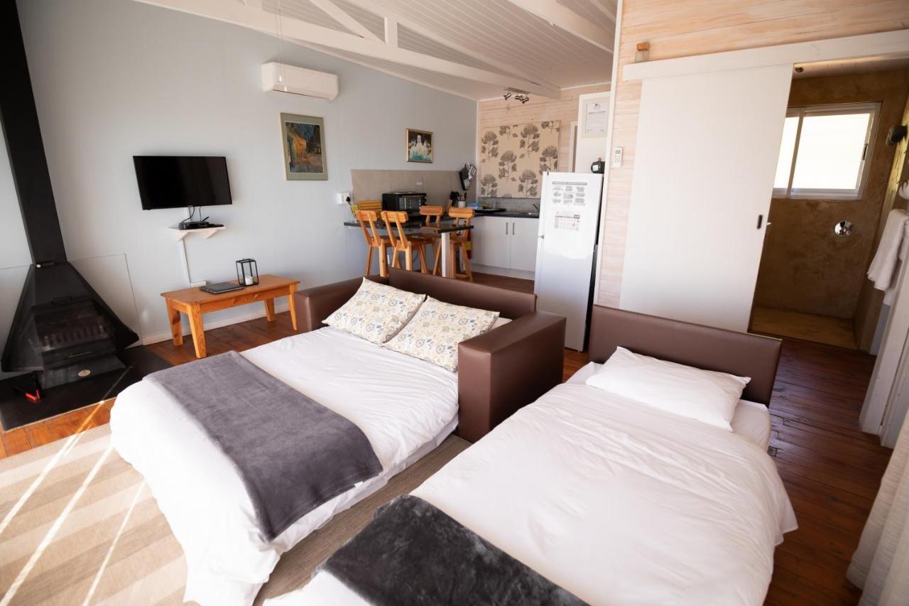 Big Sky Cottages Wolseley ภายนอก รูปภาพ