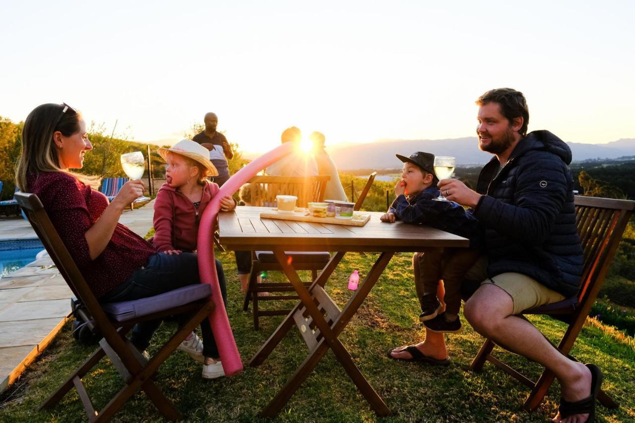 Big Sky Cottages Wolseley ภายนอก รูปภาพ